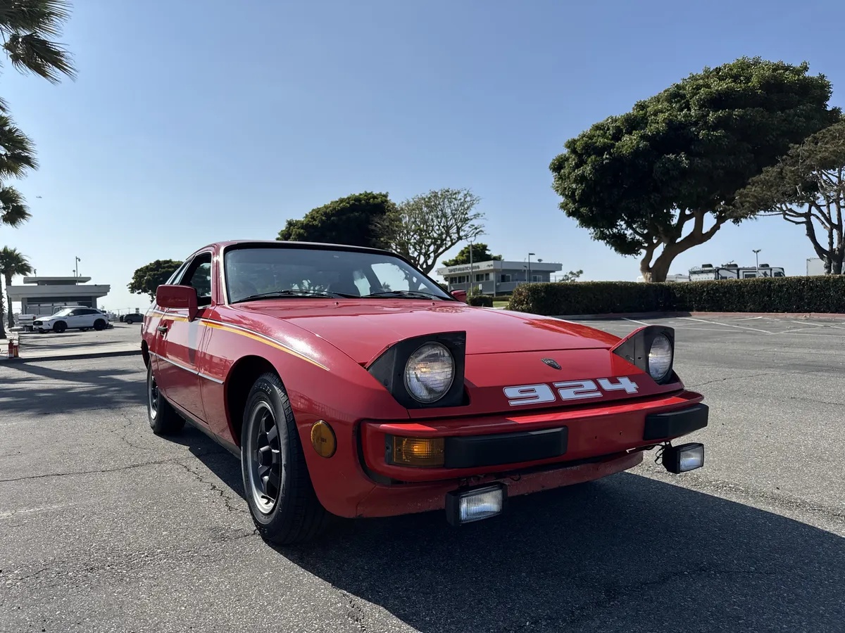 Porsche-924-1979-Guards-Red-Tartan-Red-5