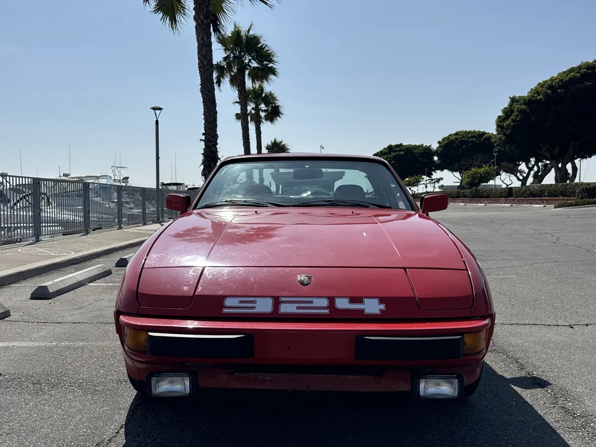Porsche-924-1979-Guards-Red-Tartan-Red-8