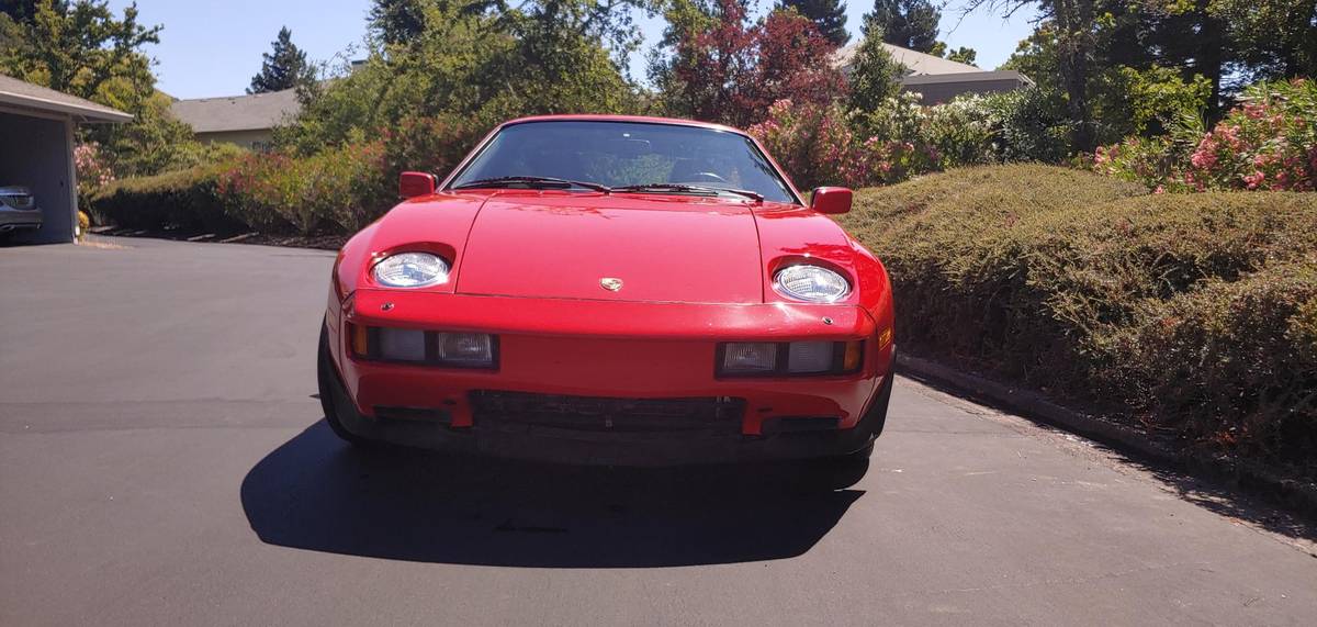 Porsche-924-1985-red-24