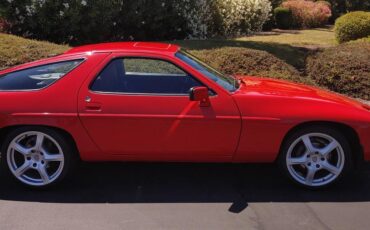 Porsche-924-1985-red