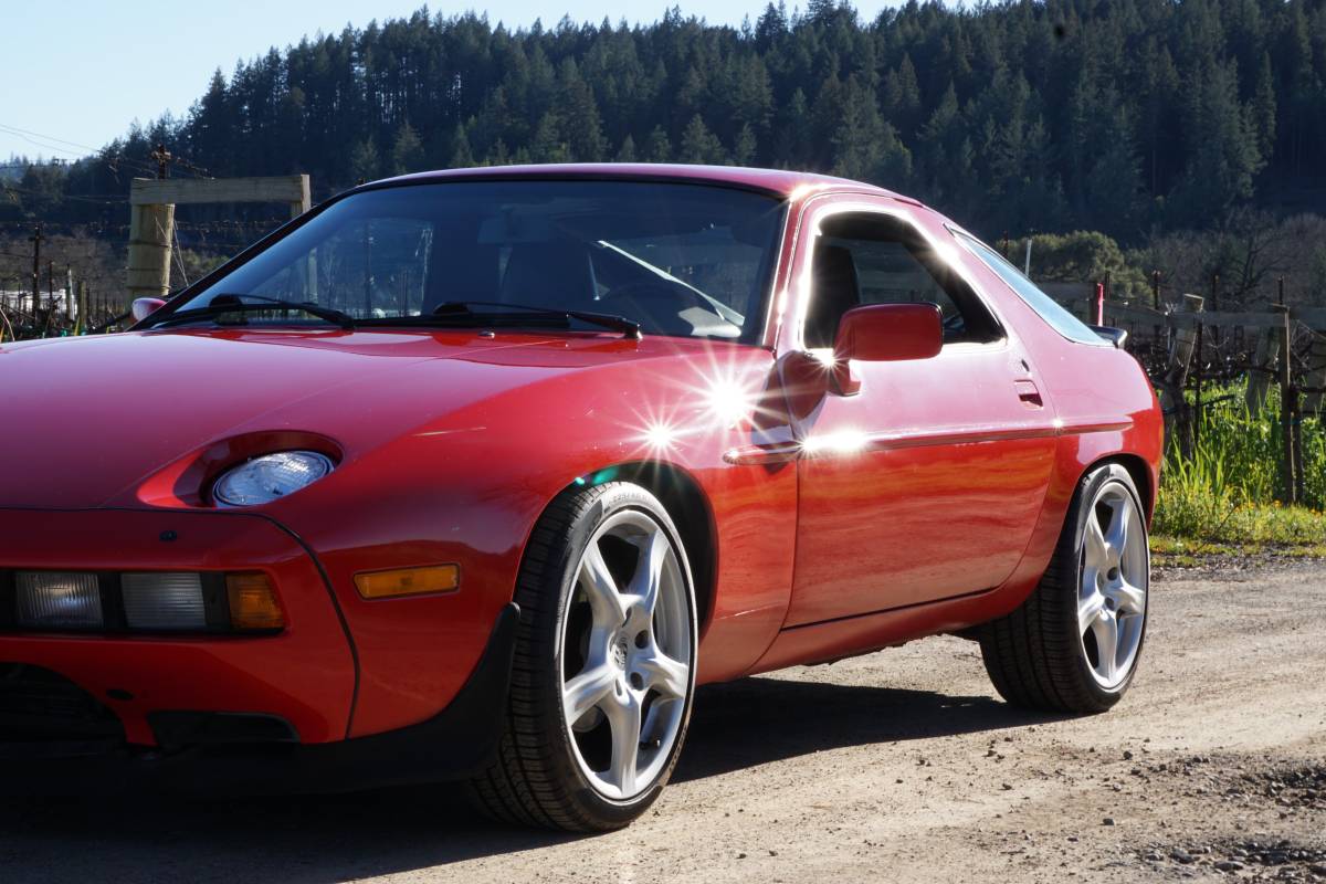 Porsche-924-1985-red-8