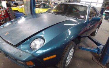 Porsche-928-1980-green-15