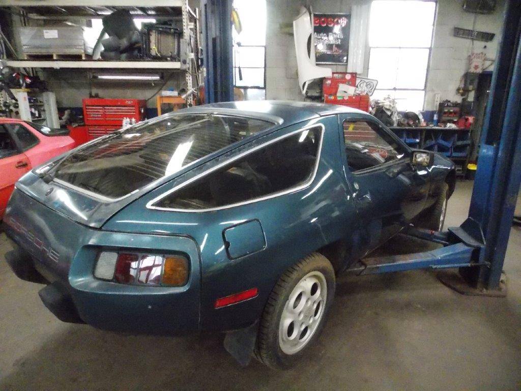 Porsche-928-1980-green-3
