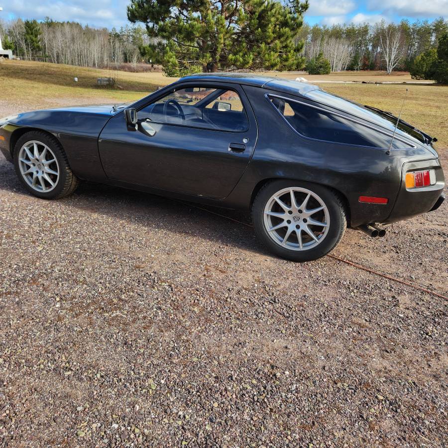 Porsche-928-1980-grey-1
