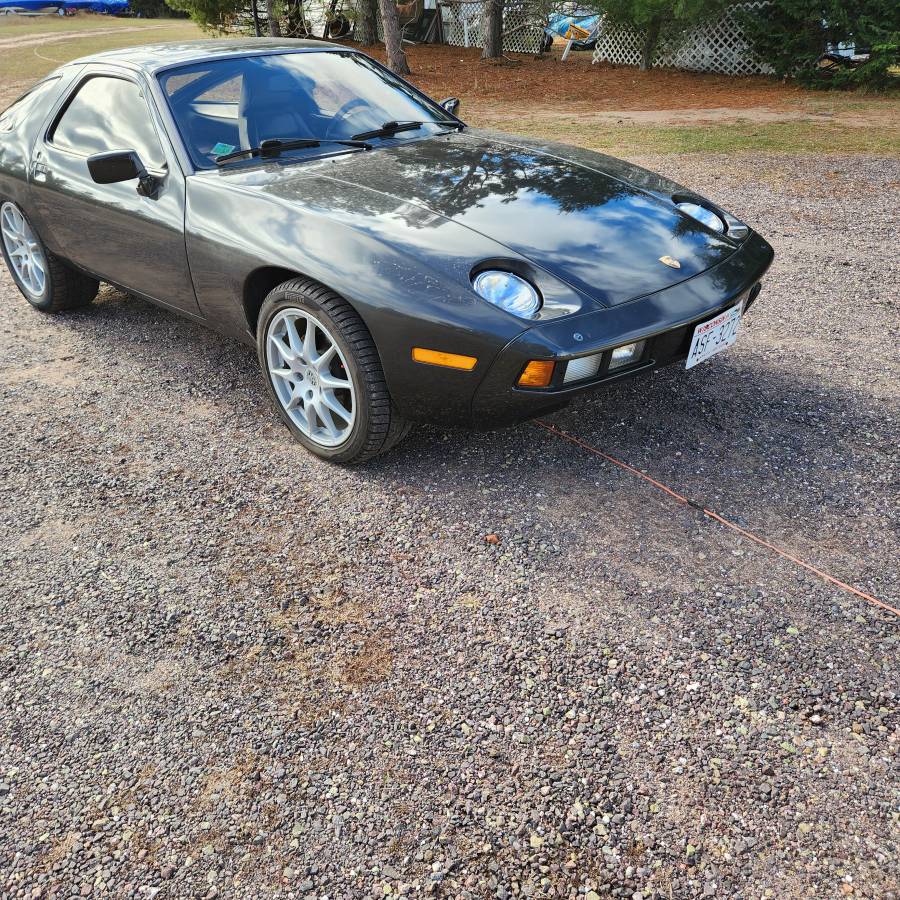 Porsche-928-1980-grey-2