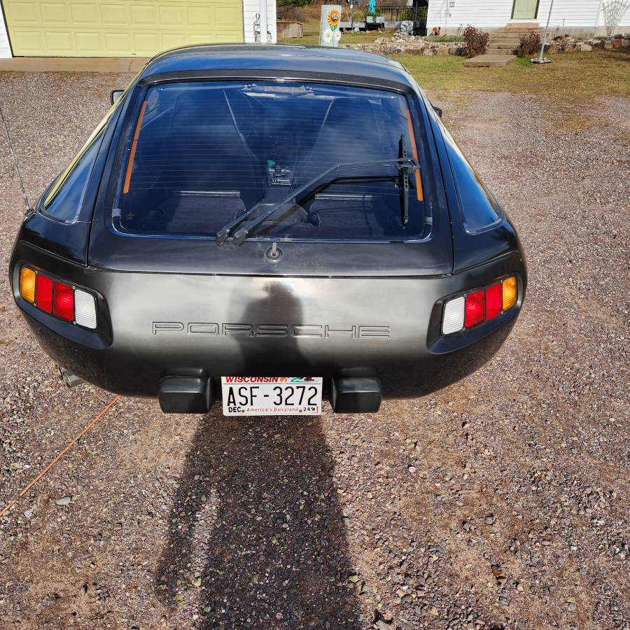 Porsche-928-1980-grey-5
