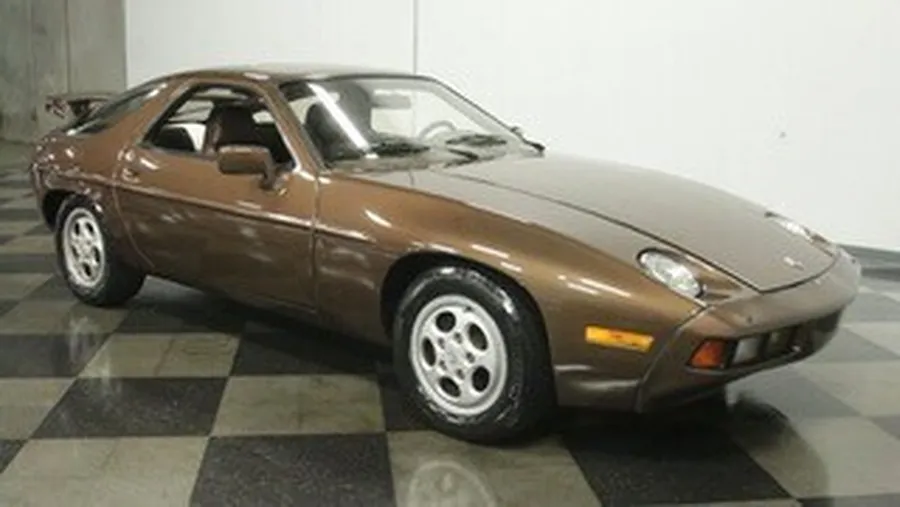 Porsche-928-1982-1