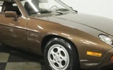 Porsche-928-1982-2