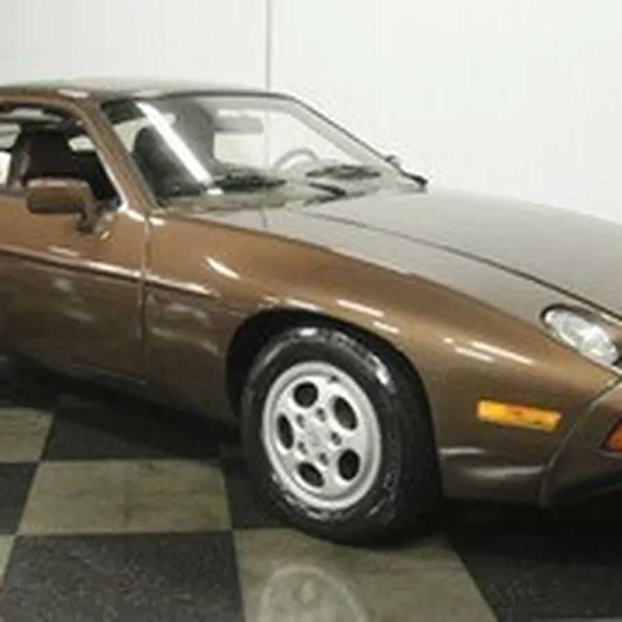 Porsche-928-1982-2