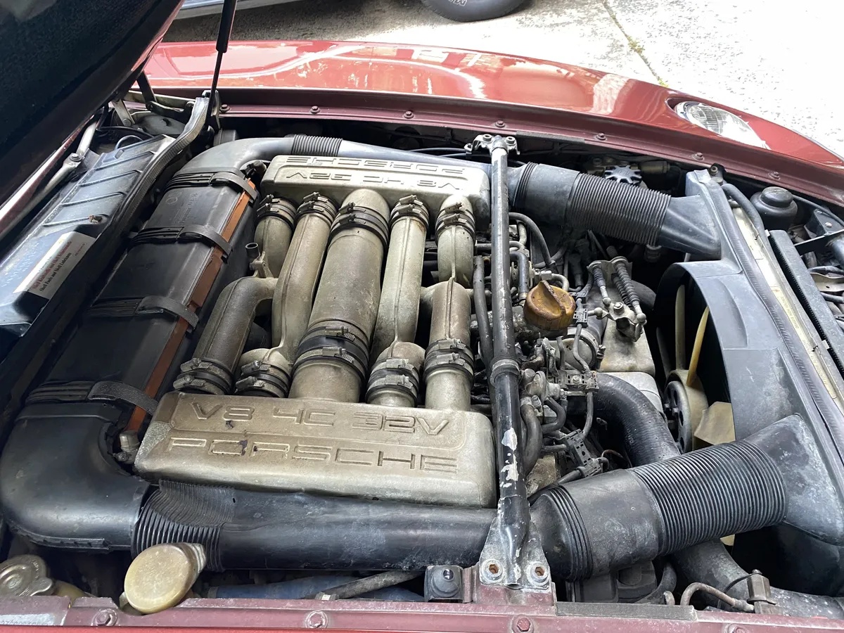 Porsche-928-1986-Burgundy-Burgundy-11