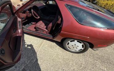 Porsche-928-1986-Burgundy-Burgundy-4