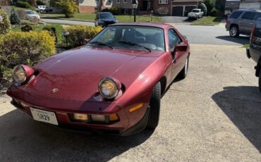 Porsche-928-1986-Burgundy-Burgundy-5