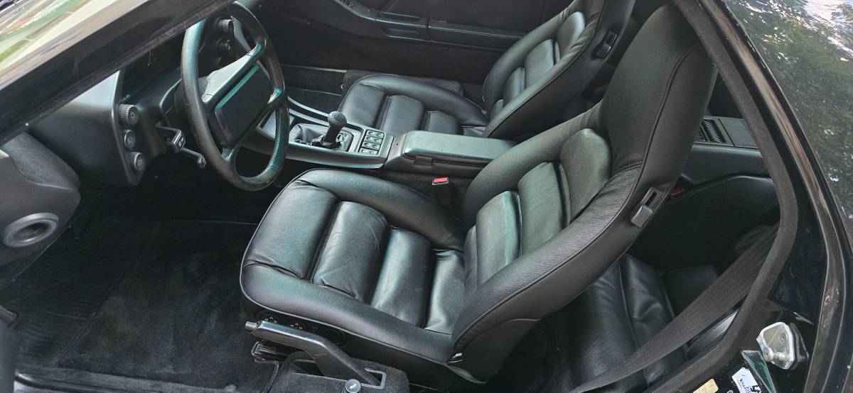 Porsche-928-1989-black-1