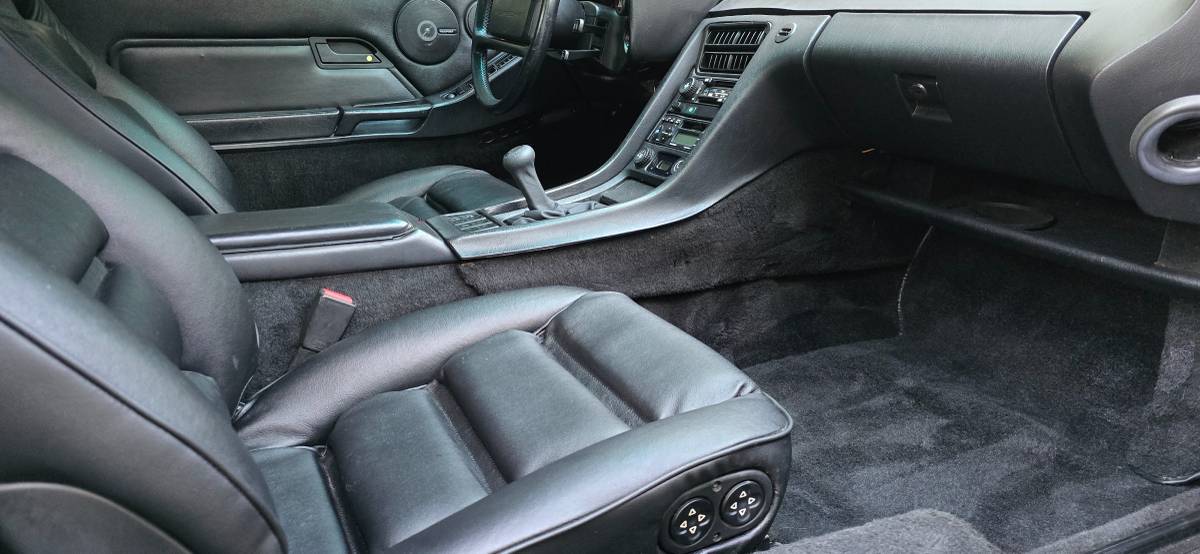 Porsche-928-1989-black-13