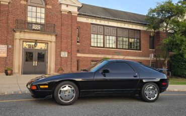 Porsche-928-1989-black-20