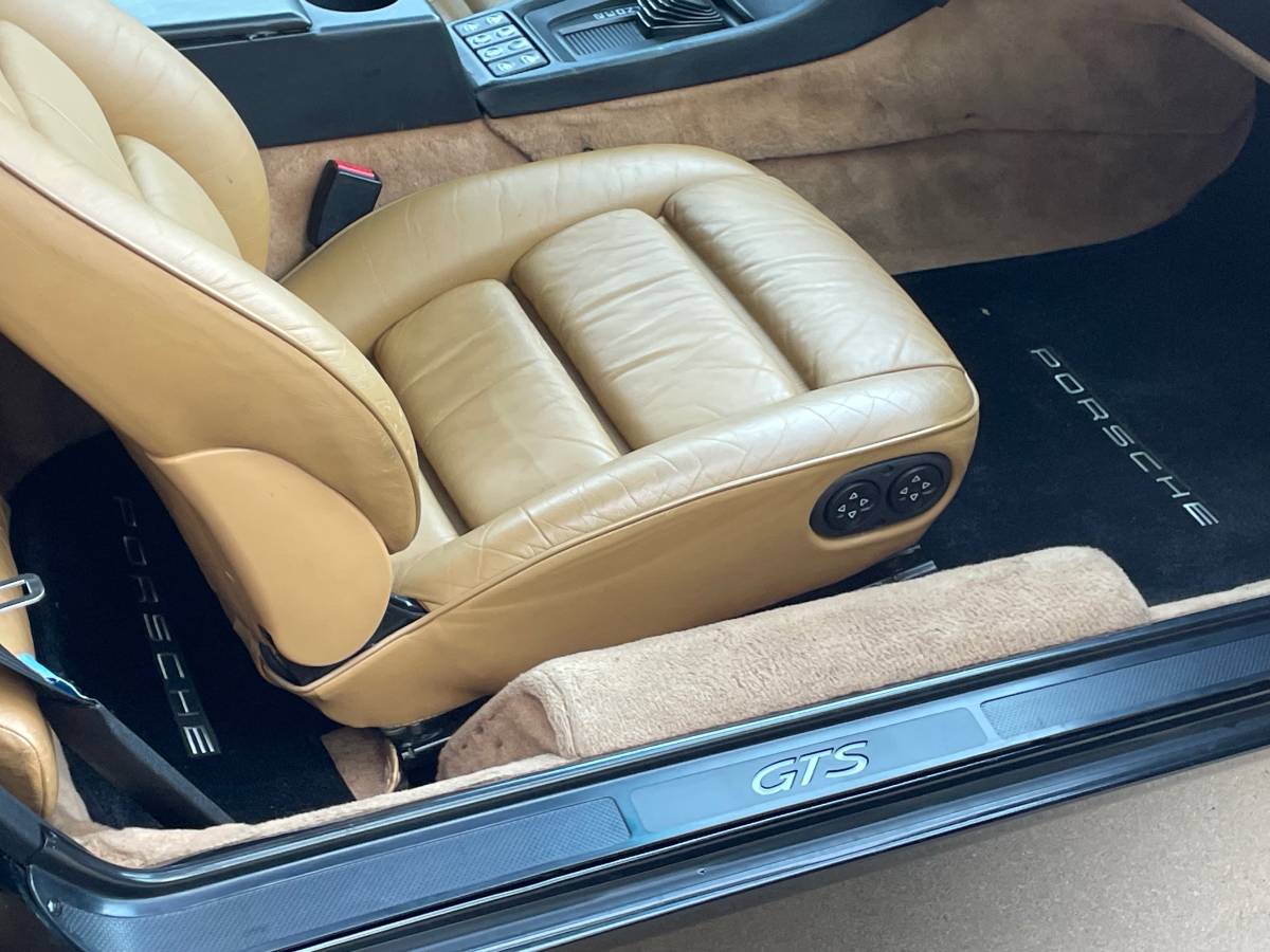 Porsche-928-gts-1994-black-14