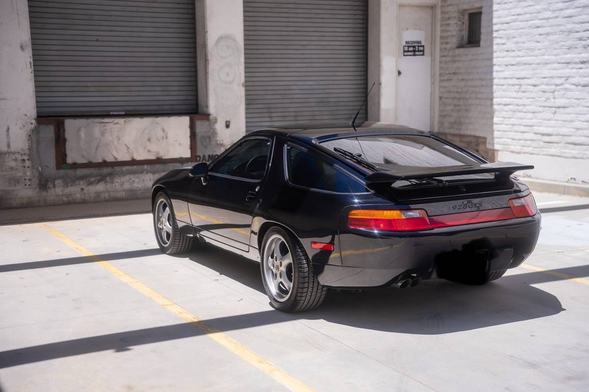 Porsche-928-gts-1994-black-36