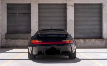 Porsche-928-gts-1994-black-5