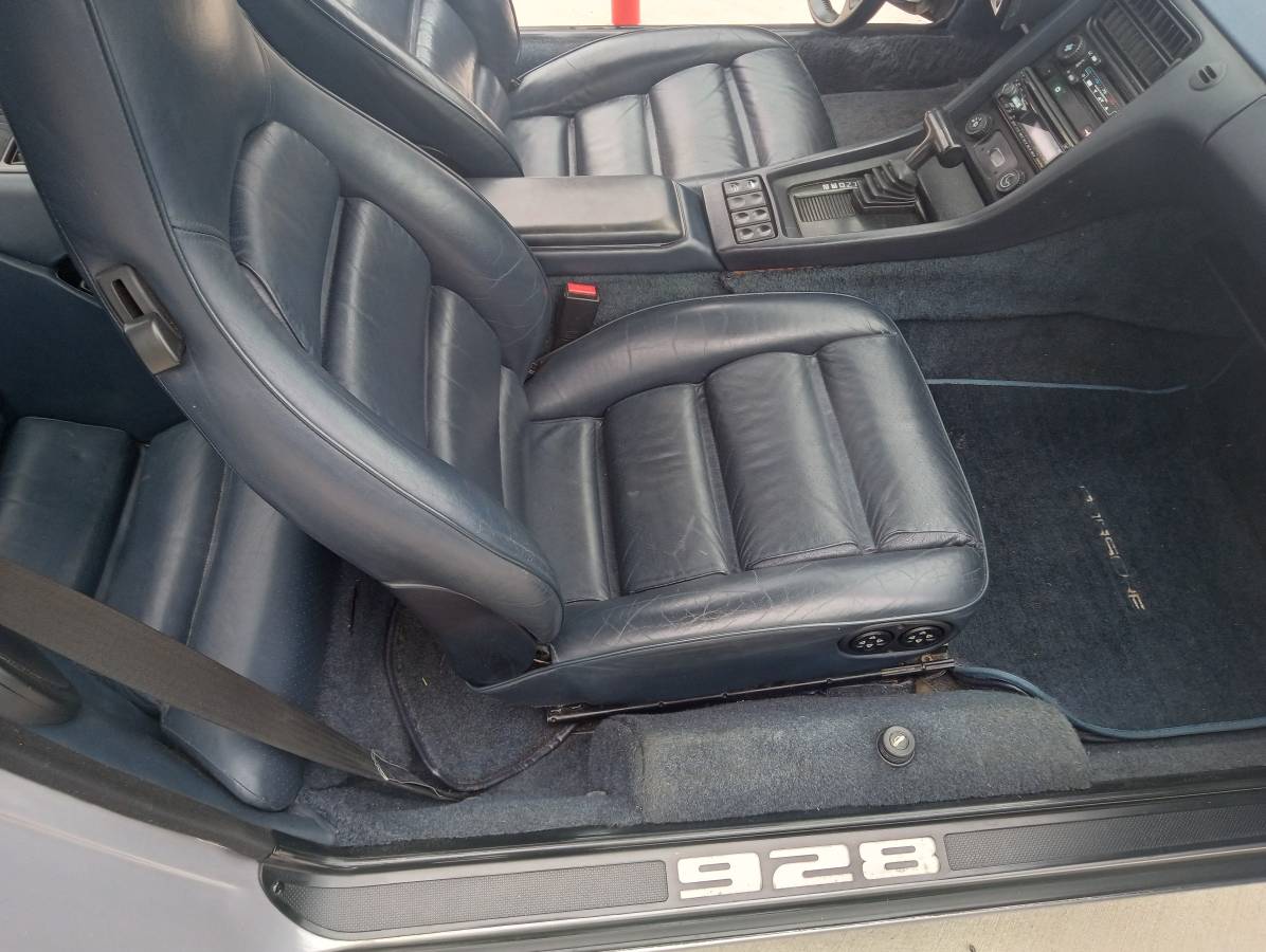 Porsche-928-s4-1989-silver-15