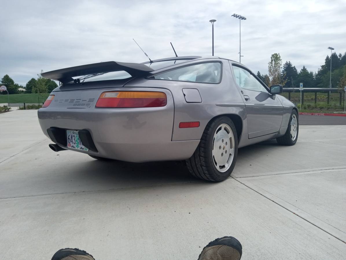 Porsche-928-s4-1989-silver-7