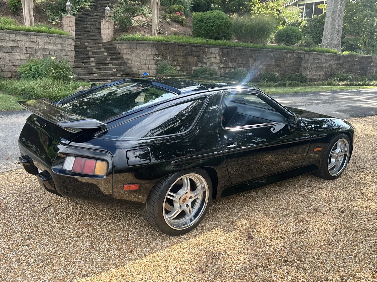 Porsche-928s-1984-Black-Black-6