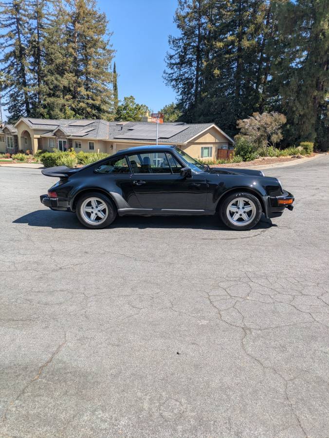 Porsche-930-1976-1
