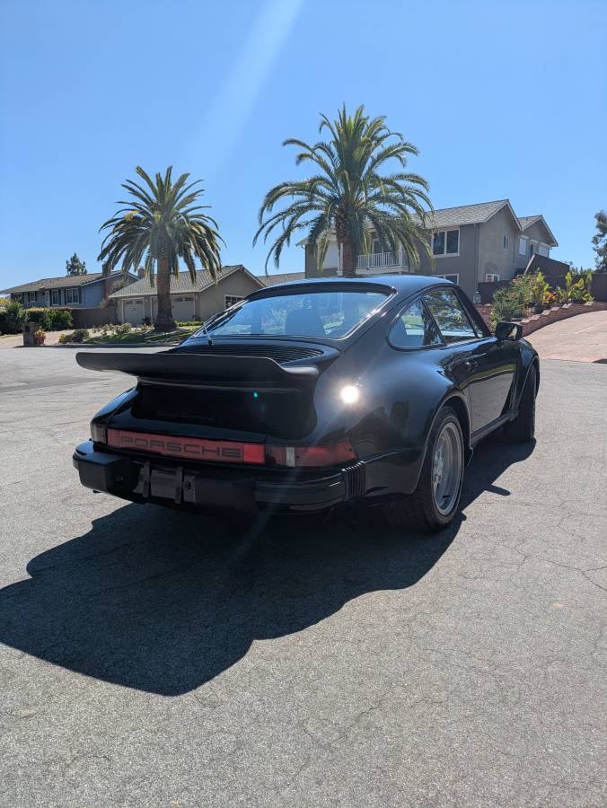 Porsche-930-1976-121