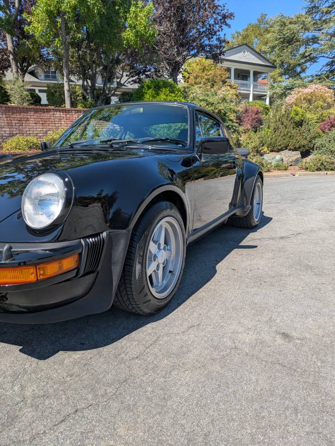 Porsche-930-1976-122
