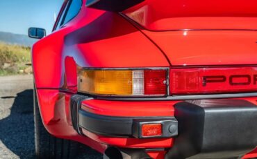 Porsche-930-1979-Guards-Red-Black-10