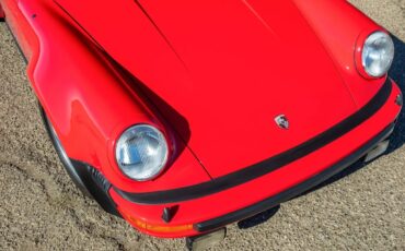 Porsche-930-1979-Guards-Red-Black