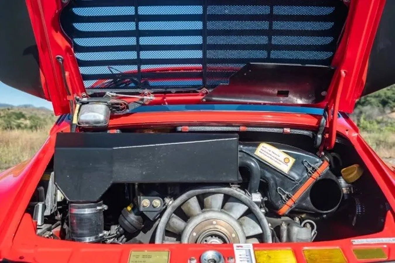 Porsche-930-1979-Guards-Red-Black-9