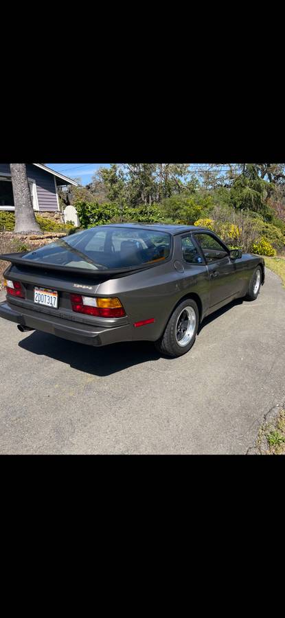 Porsche-944-1983-brown-2