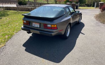 Porsche-944-1983-brown-21