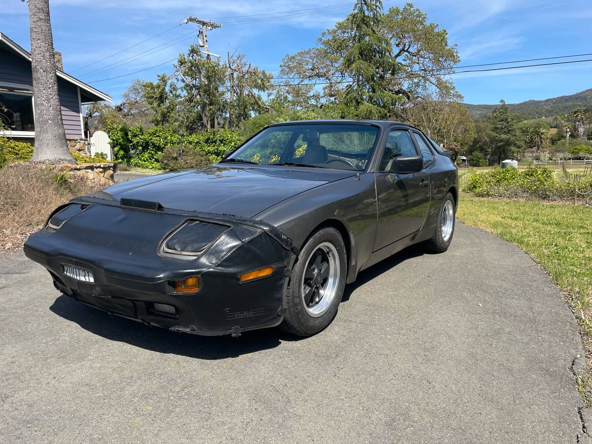 Porsche-944-1983-brown-23