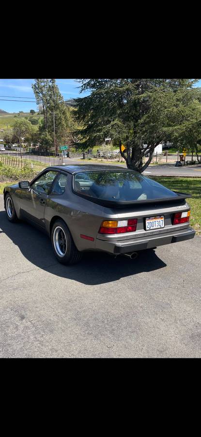 Porsche-944-1983-brown-3