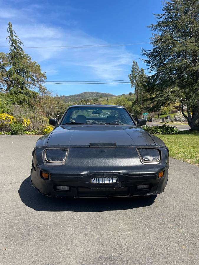 Porsche-944-1983-brown-30