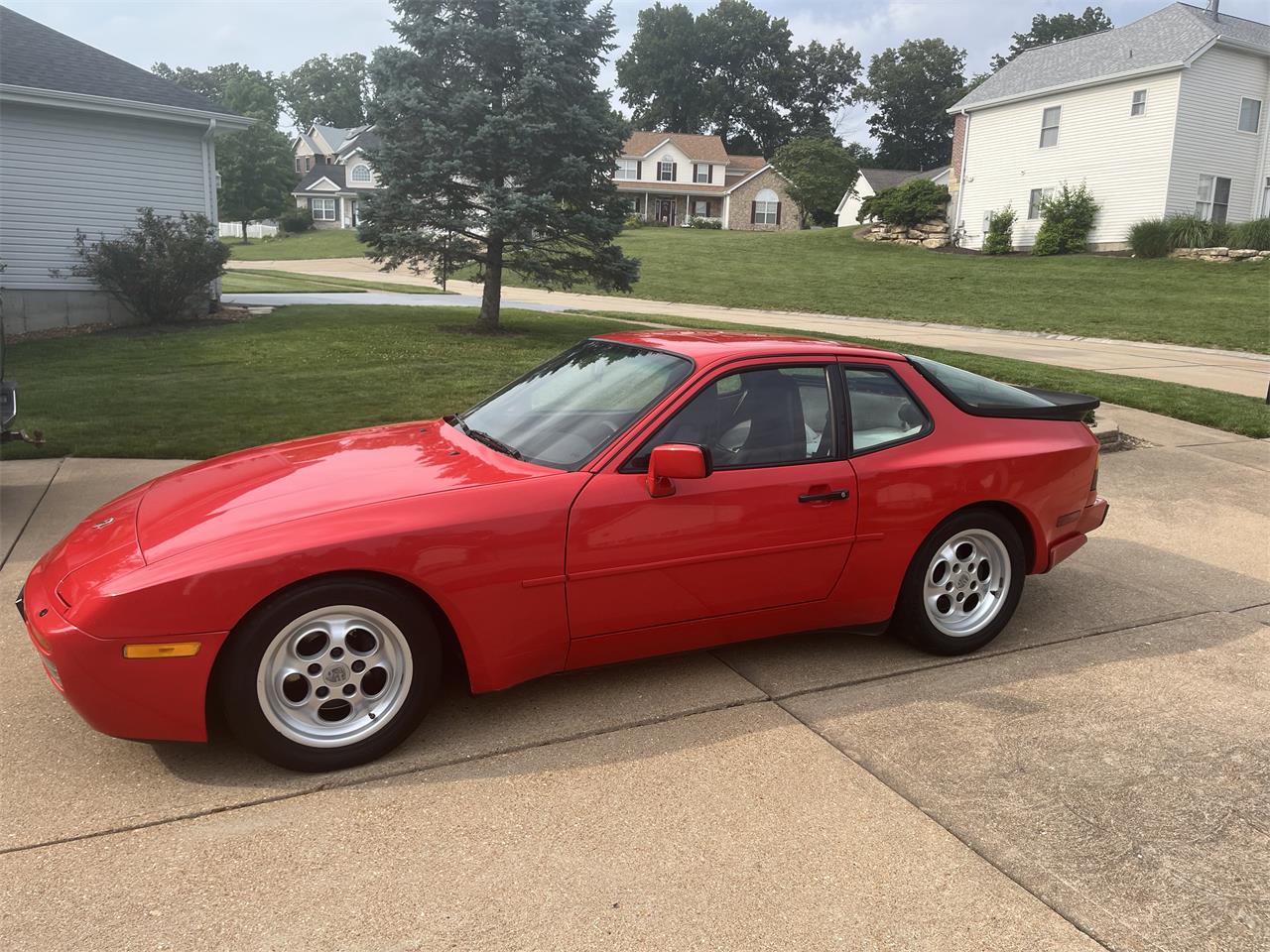 Porsche-944-1986-Red-Black-4