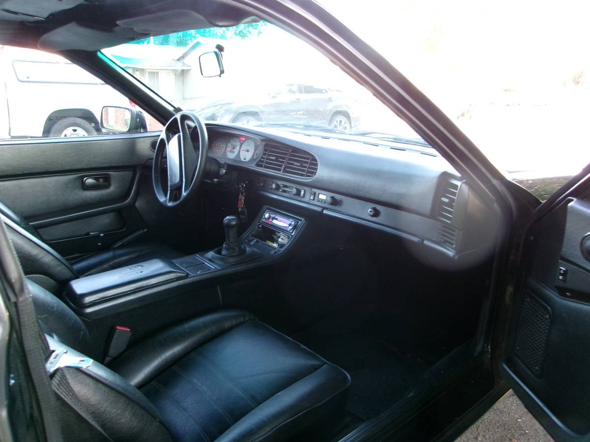 Porsche-944-1986-black-6