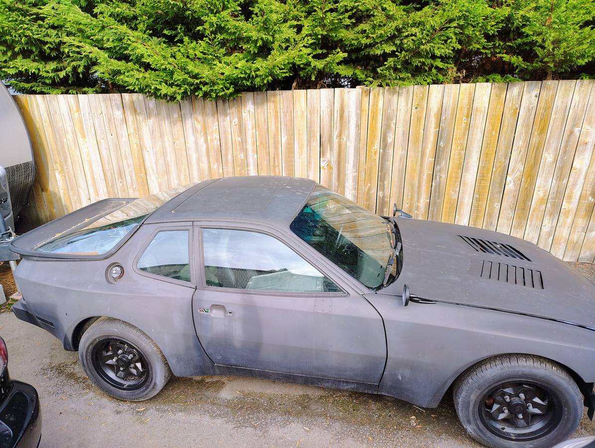 Porsche-944-1988-black-2