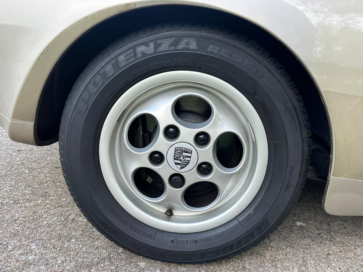 Porsche-944-1989-17