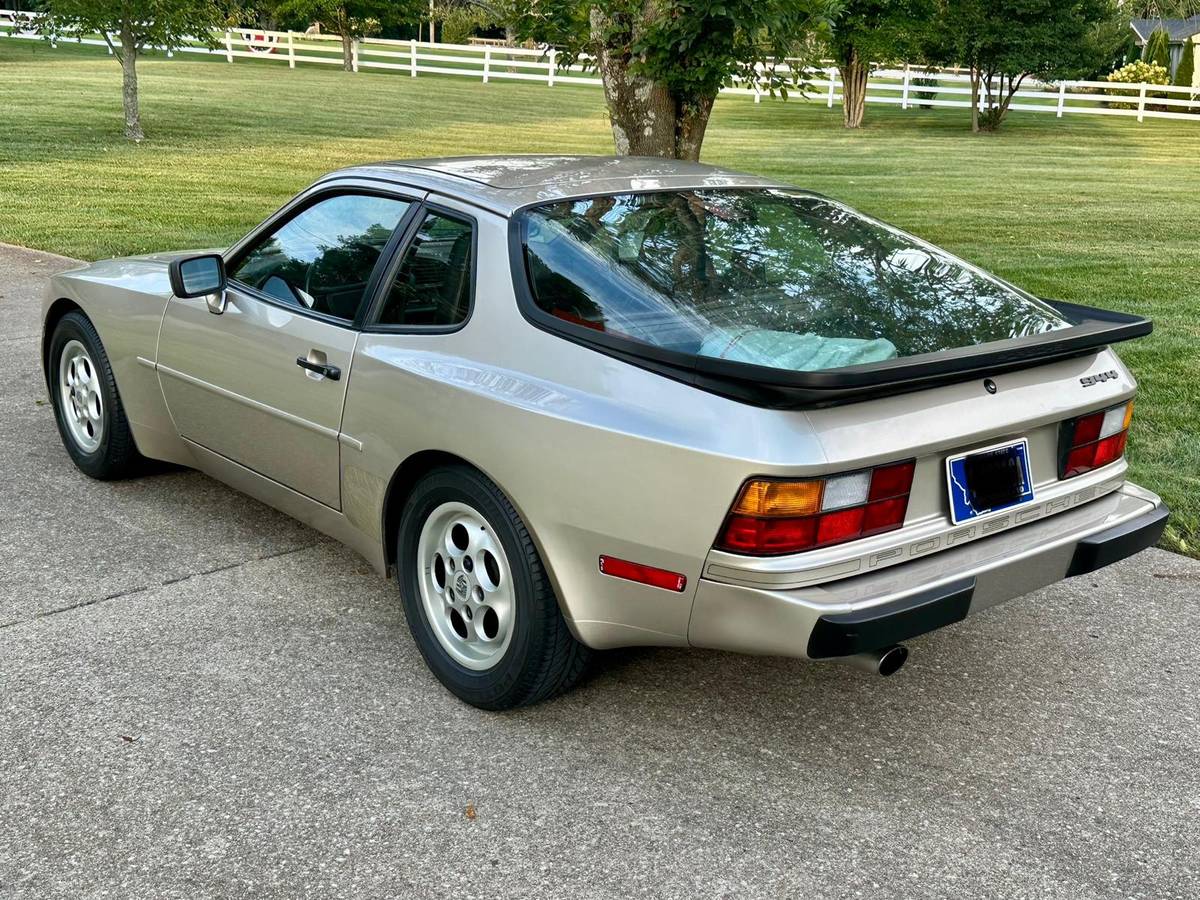 Porsche-944-1989-2