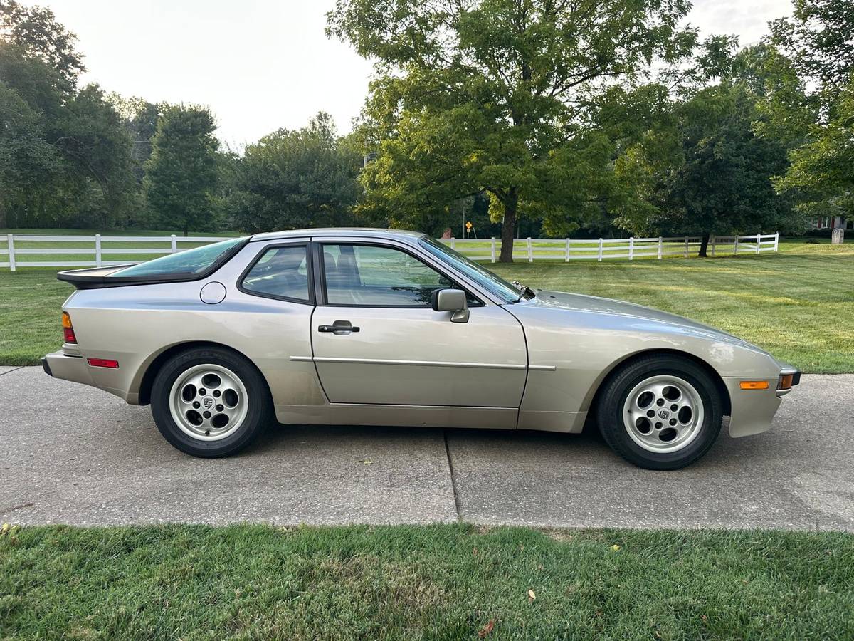 Porsche-944-1989-5