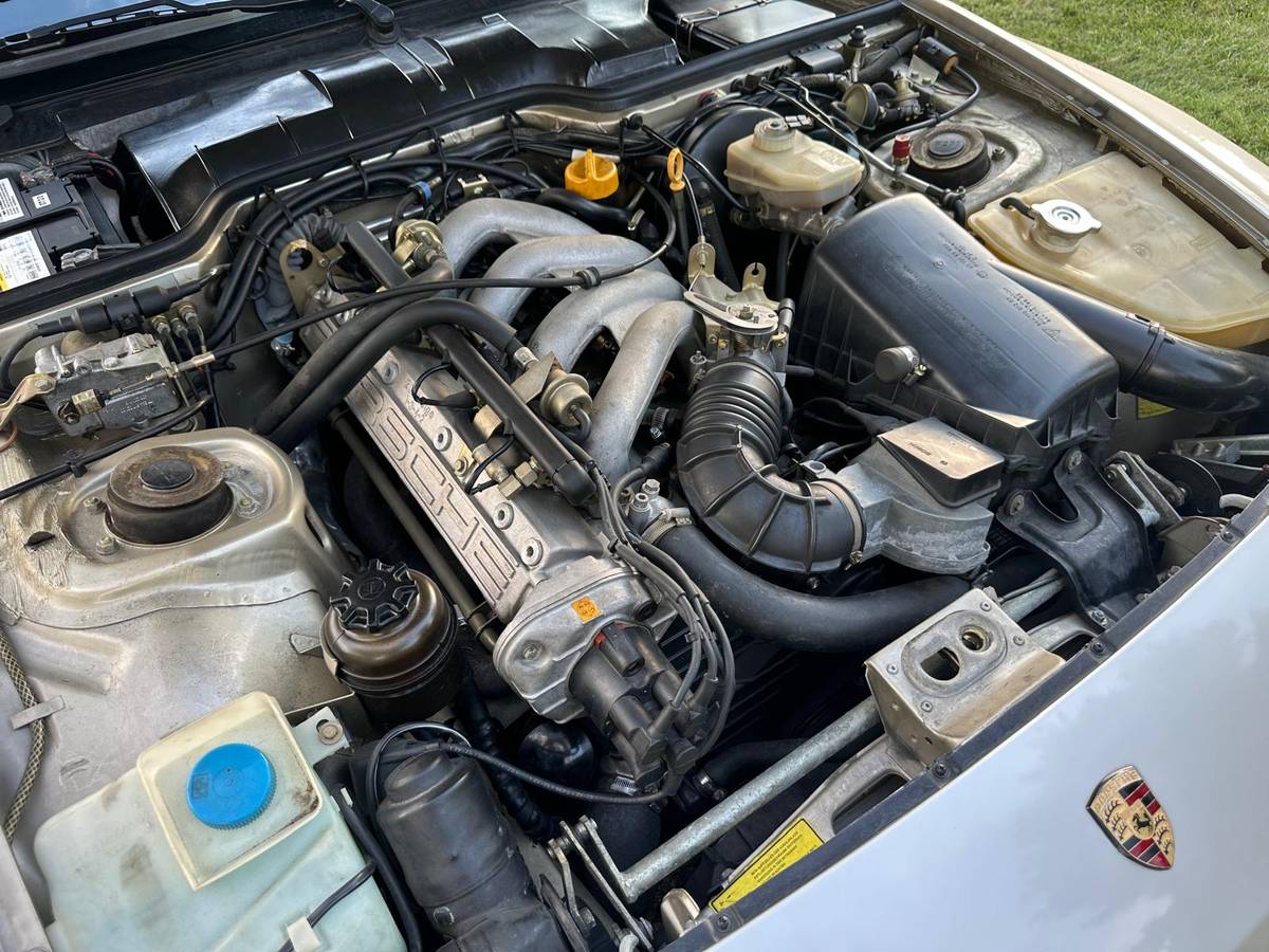 Porsche-944-1989-6