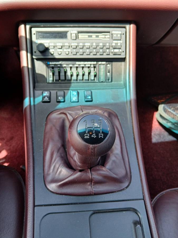 Porsche-944-s2-1989-23