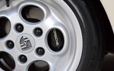 Porsche-944-turbo-1986-17