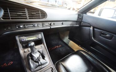 Porsche-944-turbo-1986-21