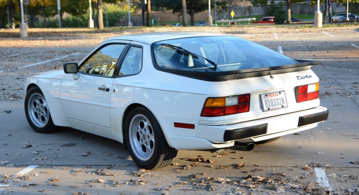 Porsche-944-turbo-1986-4