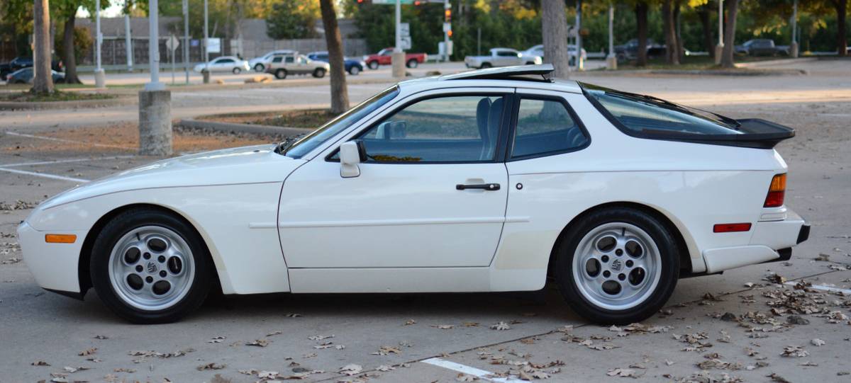 Porsche-944-turbo-1986-5