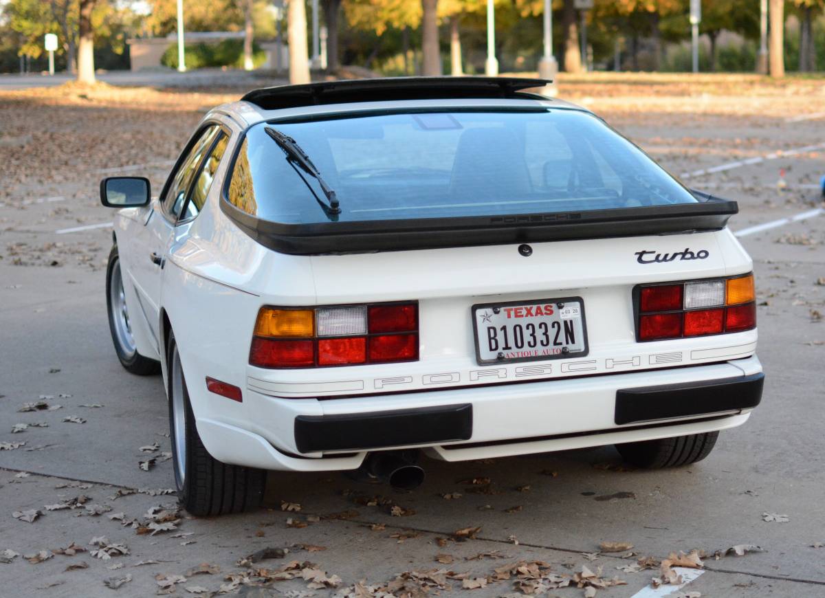Porsche-944-turbo-1986-6