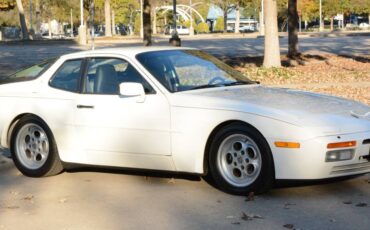Porsche-944-turbo-1986-7